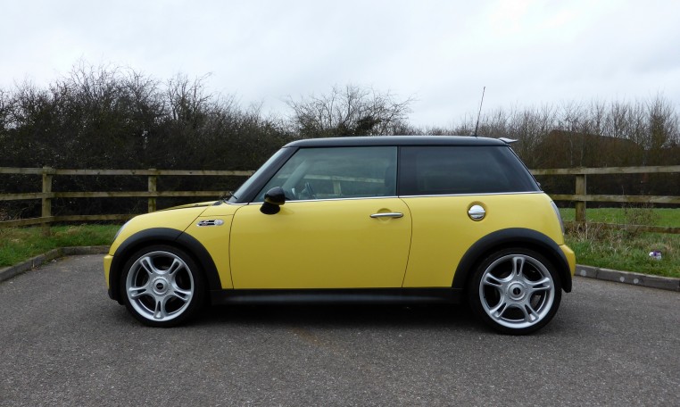 Mini Cooper S John Cooper Works JCW