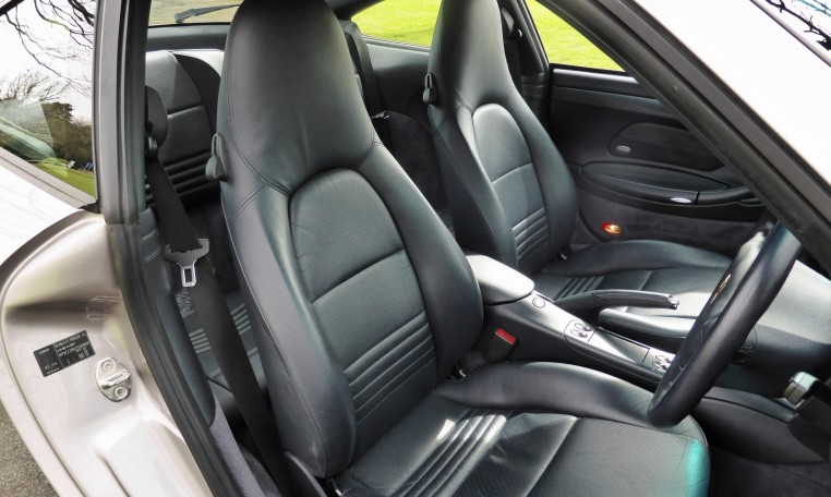 Porsche 911 Carrera 4S