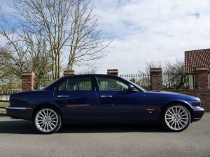 Jaguar XJR